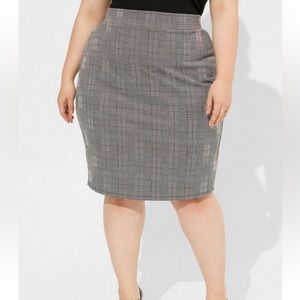 Torrid size 3 plaid pencil skirt